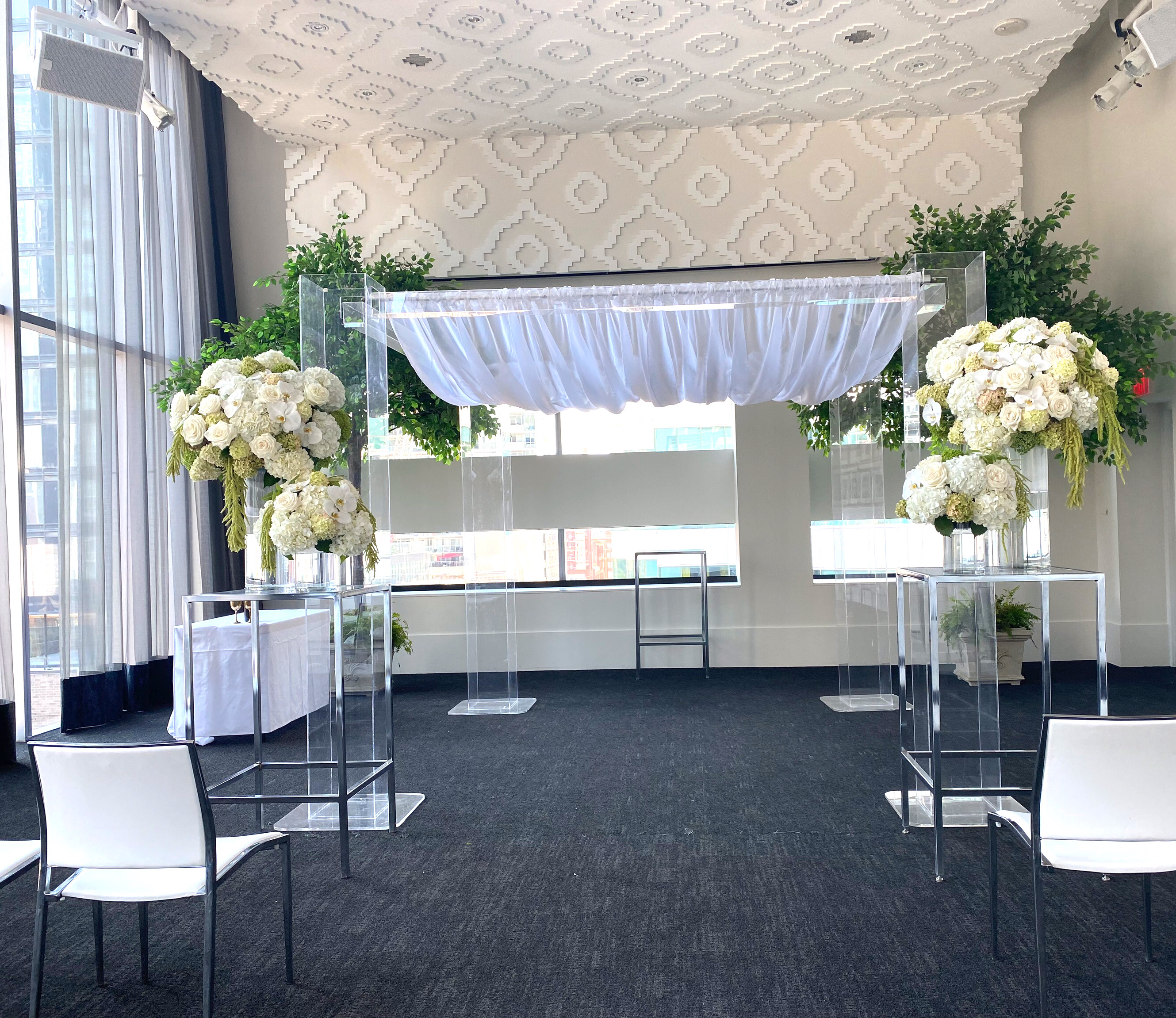 acrylic_chuppah_malaparte.JPG